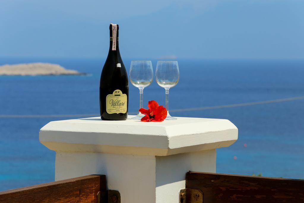 Kalypso Apartment Chalki Town الغرفة الصورة